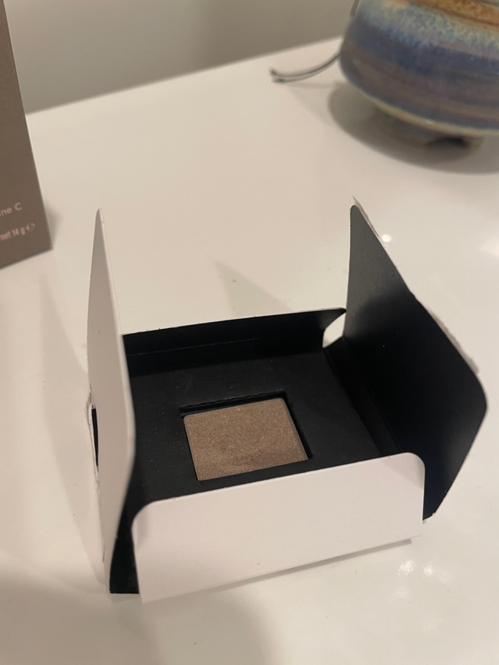 Lisa Eldridge Eyeshadow Palette - White Packaging - Picture 3 of 3
